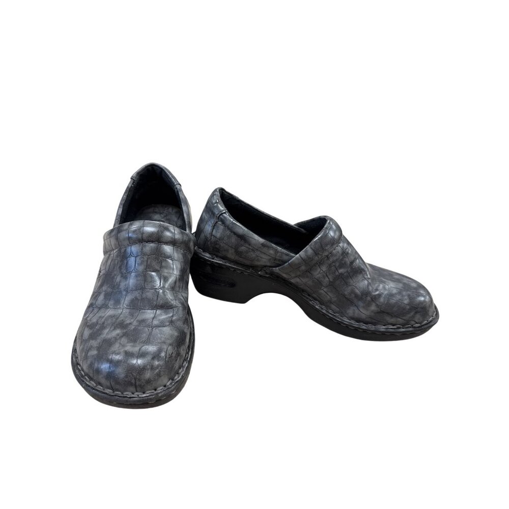 B.O.C Womens Gray Croc-Embossed Clogs Mules Size 7 SKU 7182